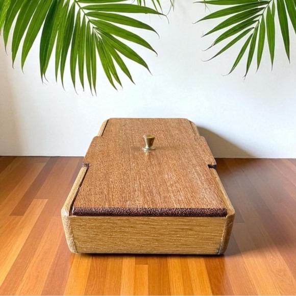 Handcrafted Wooden Trinket Box with Brass Knob – Artist Marked - Picture 5 of 14